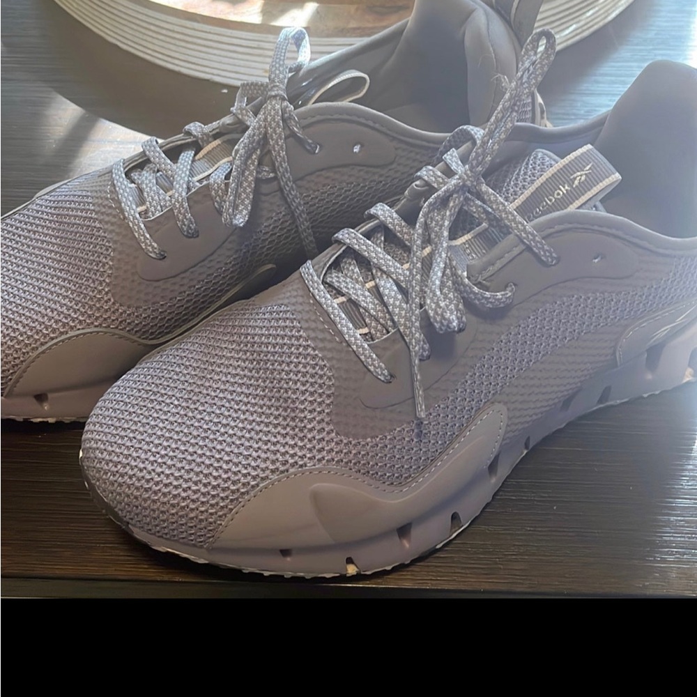 Womens Reebok shoes